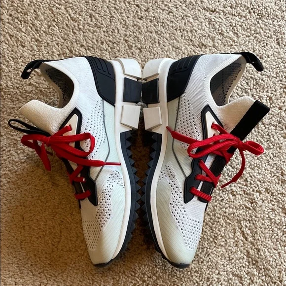 Steve Madden Athletic Shoes with Red Laces - Picture 2 of 6